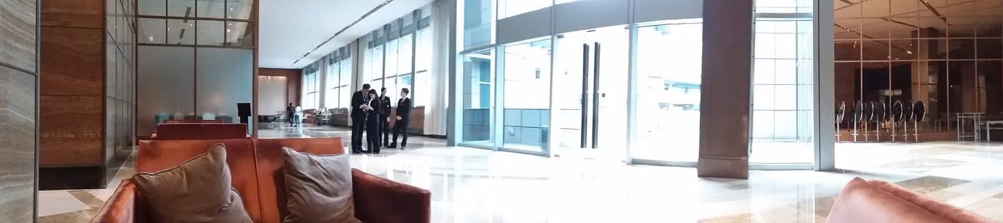 Panoramic view of the Grand Hyatt Shenzhen sky lobby, photographed in 2018