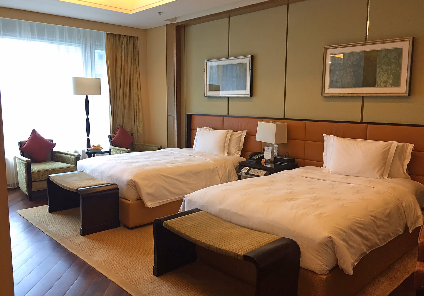 Twin room at The Ritz-Carlton Shenzhen, photographed in 2016