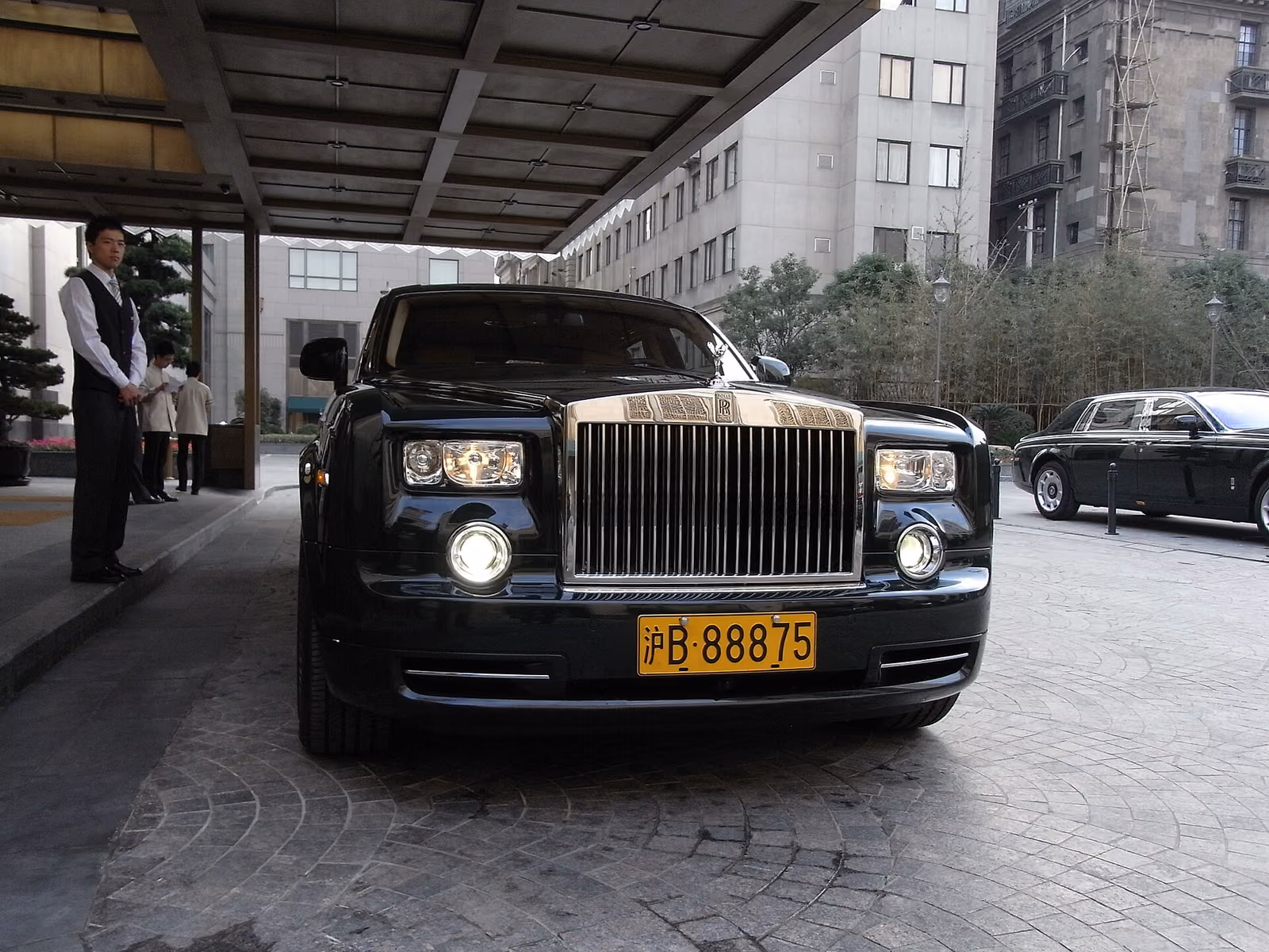 Rolls-Royce at The Peninsula Shanghai entrance